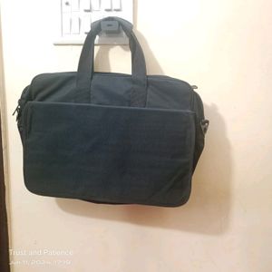 Samsonite Pro DLX Laptop Bag - Satchels