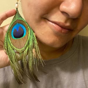 Wiknd Pricedrp: Brand NewPeacock Feather earrings