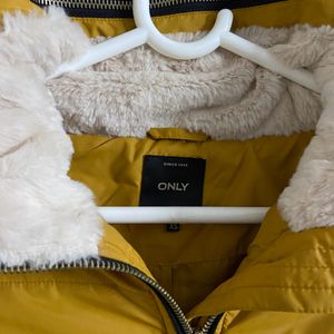 Warm yellow short sleeved jacket