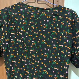 Tokyo Talkies V Necked Floral Crop Top