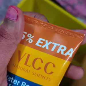 VLCC SPF 60 P+++ Sunscreen