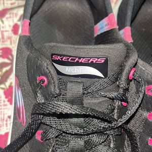 Black Skechers