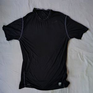 NIKE BLACK T SHIRT