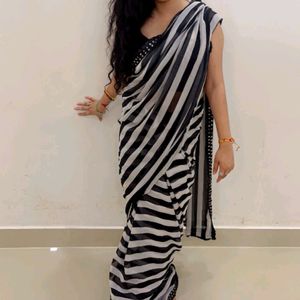 Beautiful Lehriya Black And White Sari