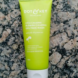 Dot & Key CICA Face Wash for Acne Prone Skin, 2% Salicylic Acid Face Wash with Green Tea |