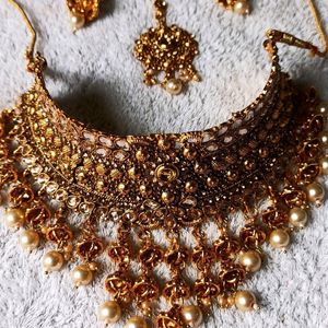 Golden Neckpiece