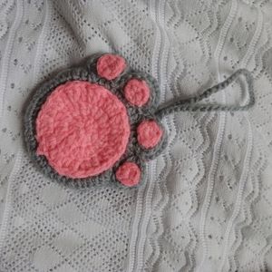 Crochet Cat Paw Hanging Pouch