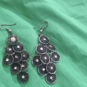 Beautiful Silver Coloured Hanging Earrings Set