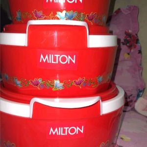 Milton Brand Pack Of 3 Thermoware Casserole Set 💞