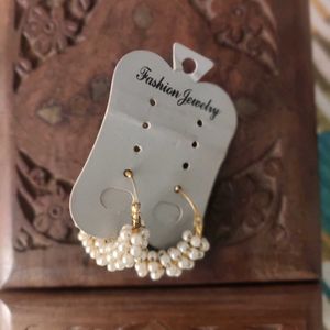 Pearl Design Hoop Earrings