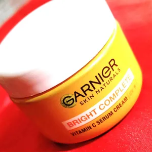 Garnier Face Serum Cream