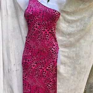 I. SEXY PINK CHEETAH PRINT LONG BODYCON