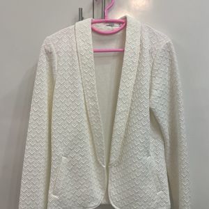 XL - never Worn cream Women’s quilted  Blazer