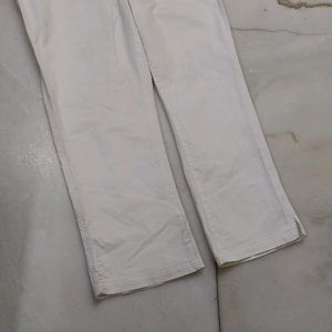 Premium White Capri