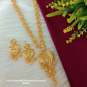 One Gram Foaming Necklace Set