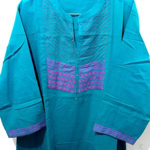 AVAASA Embroided A Line Madarian Neck Kurta