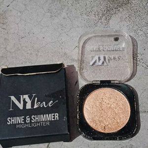 Ny Bae Shine And Shimmer Highlighter -gold Glow-02