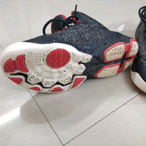 Black-grey-red High Ankle Sports Shoes Non Marking