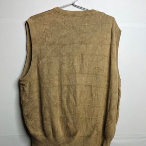 SLEEVELESS SWEATER