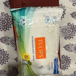 Tulips Set Of 20 Wet Wipes