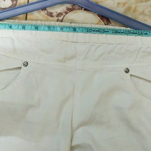 Off White Denim 3/4th Jeans