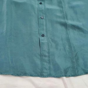 Whitby Washed Silk Shirt: Classy Green colour