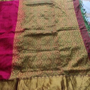 Maroon And Green With Blue Patli Pallu