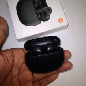 AIRPOD REDMI BUDS 4. Make Offer🥂✨🤍