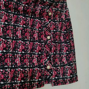 Women Pencil Black And Red Skirt