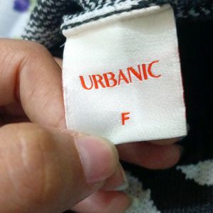 URBANIC black& White Vest