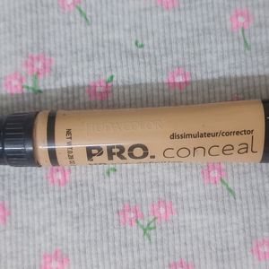 Huda Colour Pro Concealer