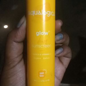 Aqualogica Glow+dewy Sunscreen Spf 50+