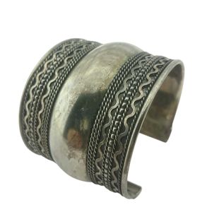 Beautiful Antique Hand Cuff