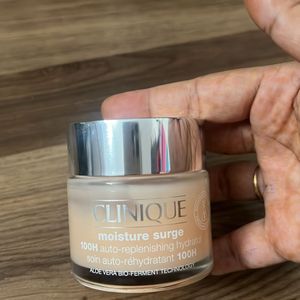 Clinique Moisture Surge