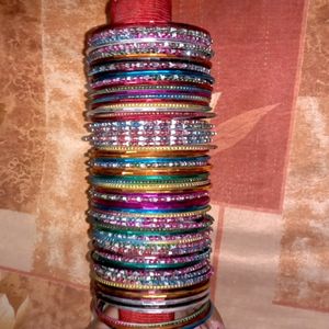 SHINNING BANGLES