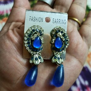 1+1 Traditional Ear Ring Combo In Blue & White