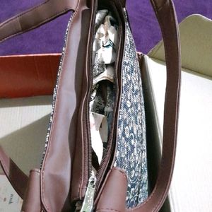 Zouk Trapezia Tote Bag (New)