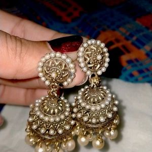 Earings