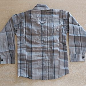 2 To 16 Year's Boys Regular Fit F/s Shirt.