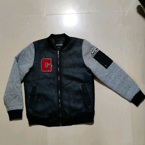 Sunvalley Black Zipper Varsity