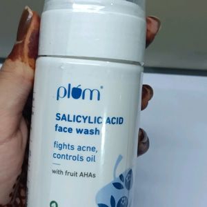 Salicylic Acid Facewash by Plum (Sealed)