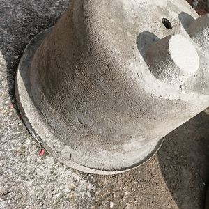 Cement Flower Pot (Gamla)