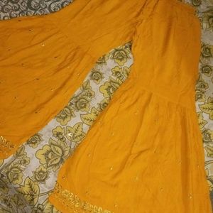 Pakistani Yellow Sharara Set✨️💛