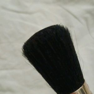 Orignal Oriflame Giordani Gold Powder Brush