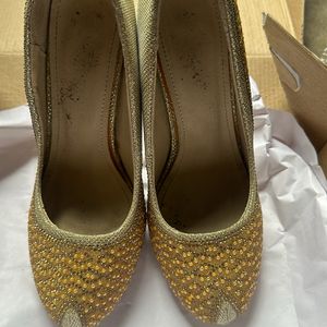 Golden Bridal Heels. Will Fit Size 38-39
