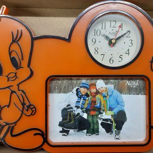 Wall Clock & Photo frame ⏰️