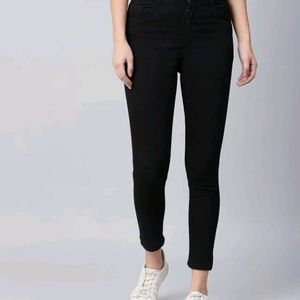 Women High Rise Slim Jeans