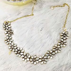 Kundan Choker