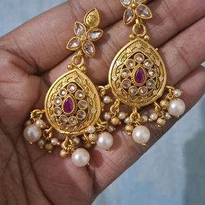 Ear Rings And Mangtikka