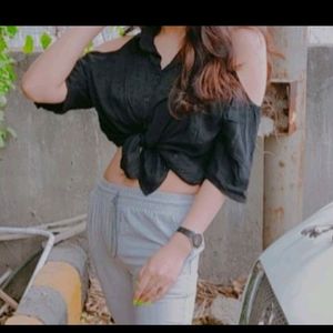 BLACK COLD SHOULDER TOP